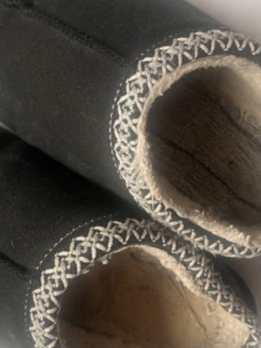 Black Slip-On Cozy Clog with Contrast Stitching very worn - Picture 2 of 3